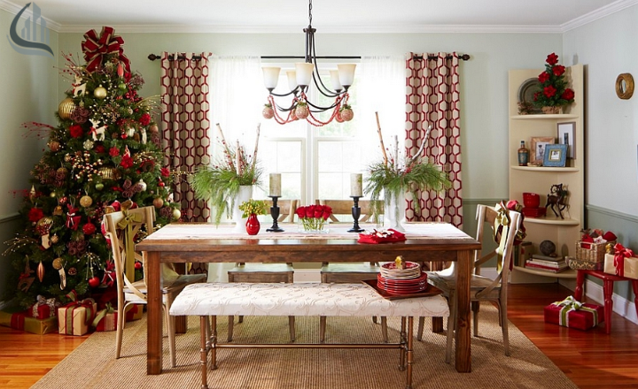 Cozy Christmas Dining Room