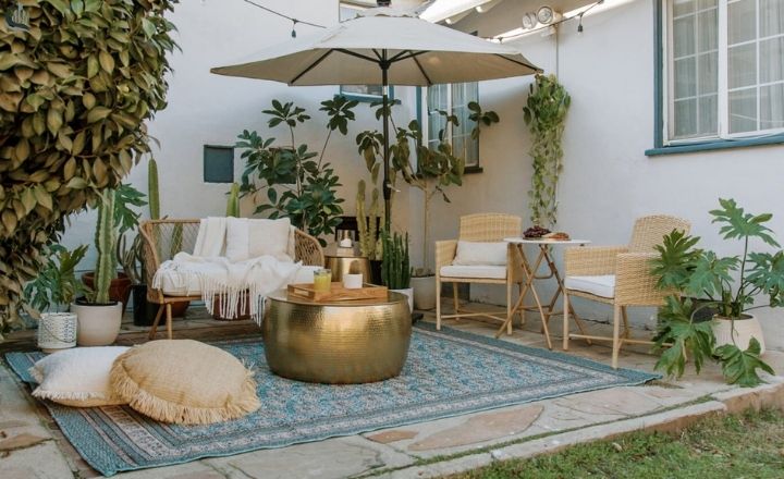 Circular Patio Decorations