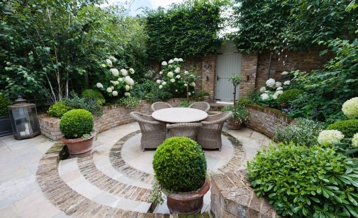 Circular Patio with Fire Pit Ideas for Cozy Evenings
