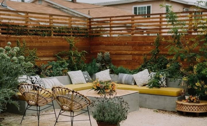 Horizontal Fence With Accessories