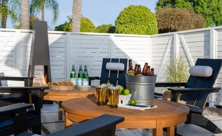 Horizontal Fence as a Cooking Area