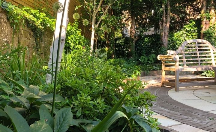Simple Circular Patio Ideas