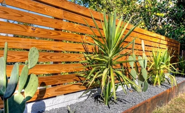 horizontal fences landscape design