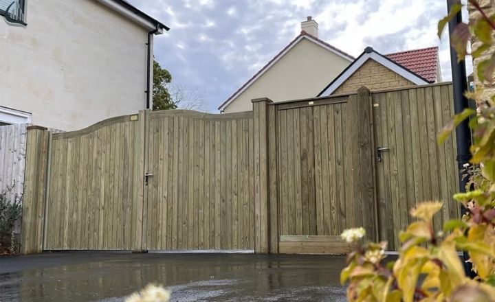 Sliding fence gate for driveway modern design