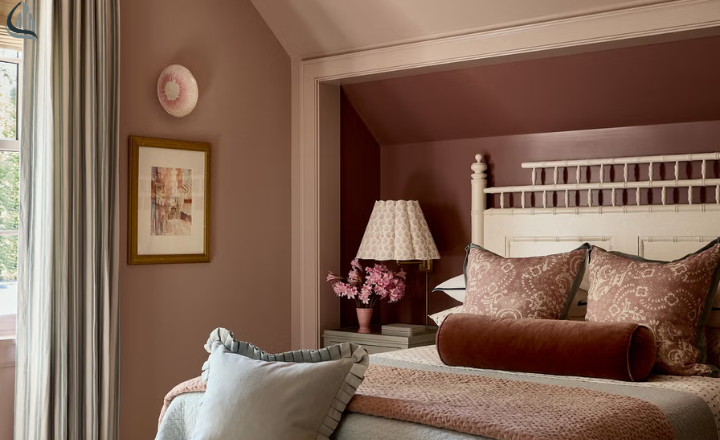  Light and Dark Color in a Two-Tone Wall