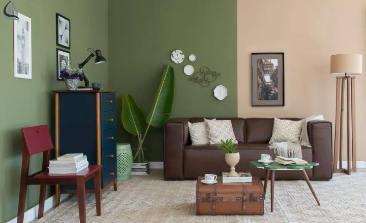  A Vertical Two-Tone Wall