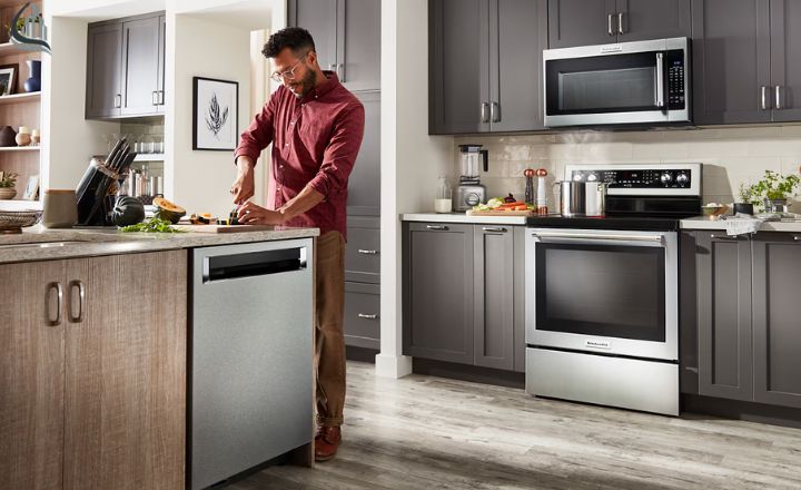 How to clean stainless steel appliances in 10 steps
