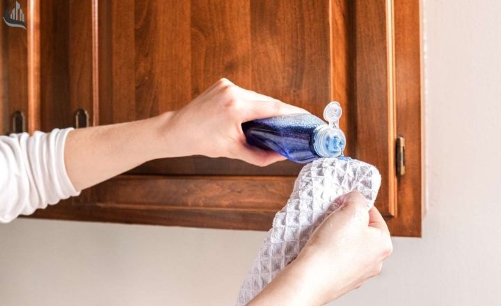 cleaning kitchen cabinets with dish soap