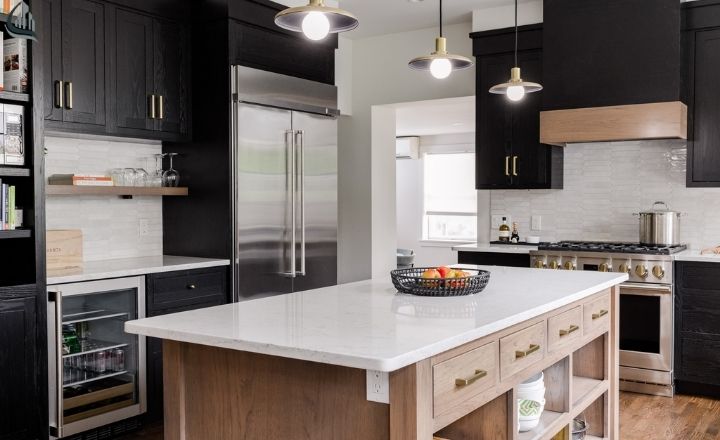 shiny clean kitchen cabinets after cleaning